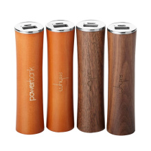 Powerbank van donker hout - Topgiving